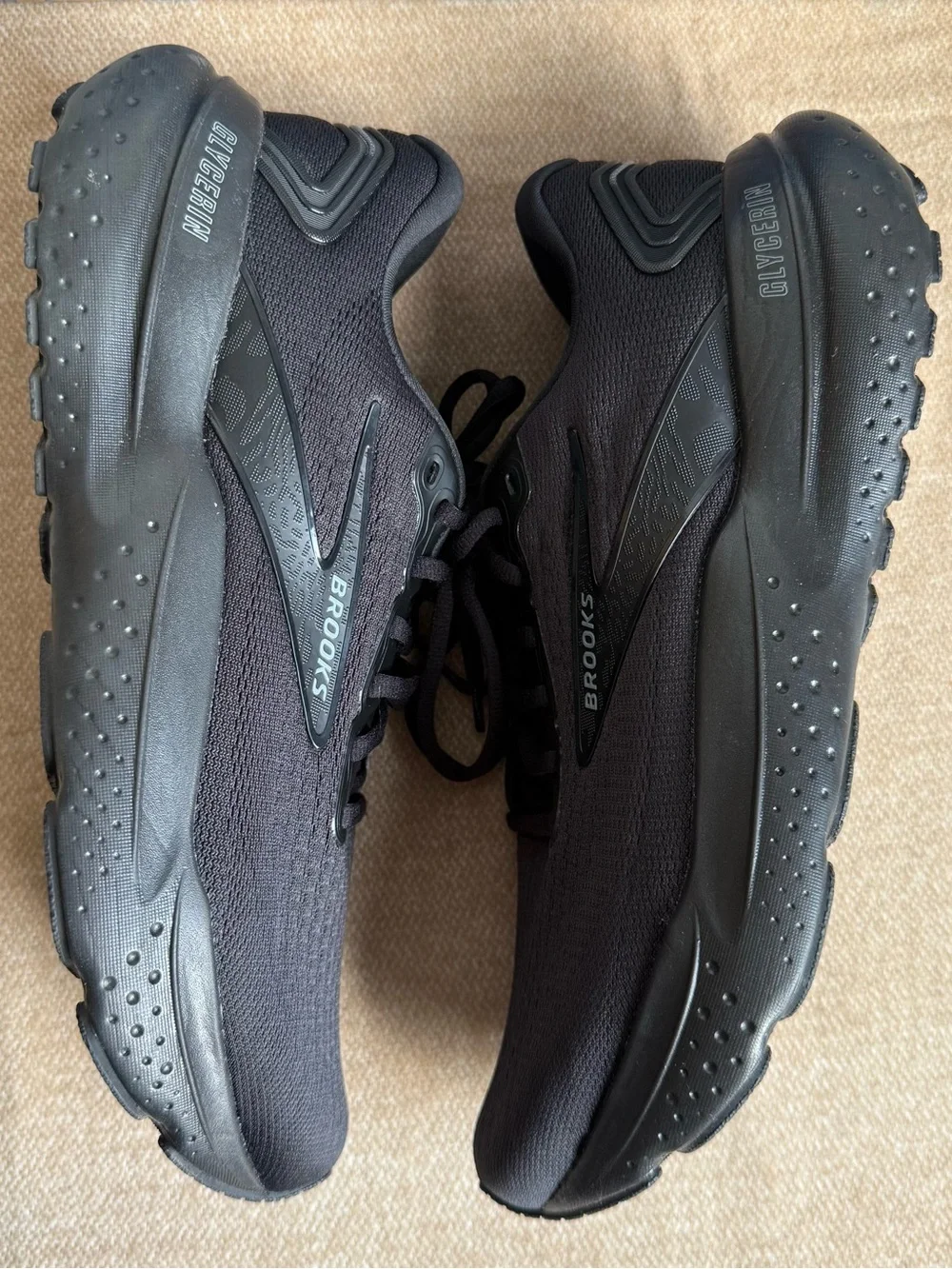 Brooks Glycerin 21 Triple Black 110419 1D
020 Medium Men's Size 9.5 New - Picture 5 of 8